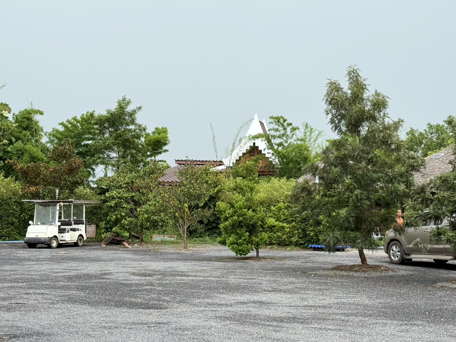 title - วันที่ 7 กรกฎาคม 2569 นายวิทูล ประดิษฐบุญ ปฏิรูปที่ดินจังหวัดปราจีนบุรี พร้อมด้วย เจ้าหน้าที่ ส.ป.ก.ปราจีนบุรี ลงพื้นที่ตรวจสอบ การขออนุญาตใช้วัดพุทธสถานทรัพยากรสวนป่านาดี
